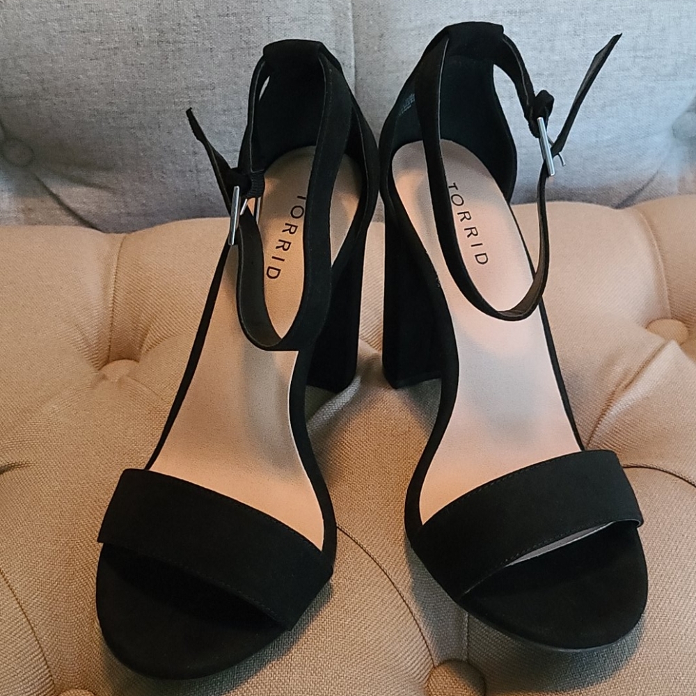 Black Ankle Strap Heels NWT